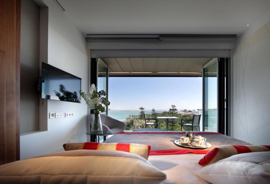 Double or Twin Room with Extra Bed (2 Adults + 1 Child) room - Image 3