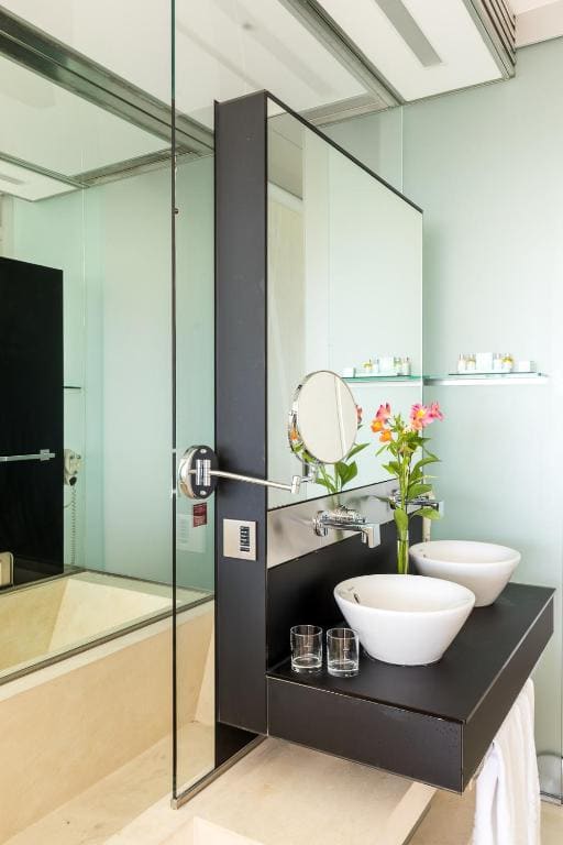 Double or Twin Room with Extra Bed (2 Adults + 1 Child) room - Image 2