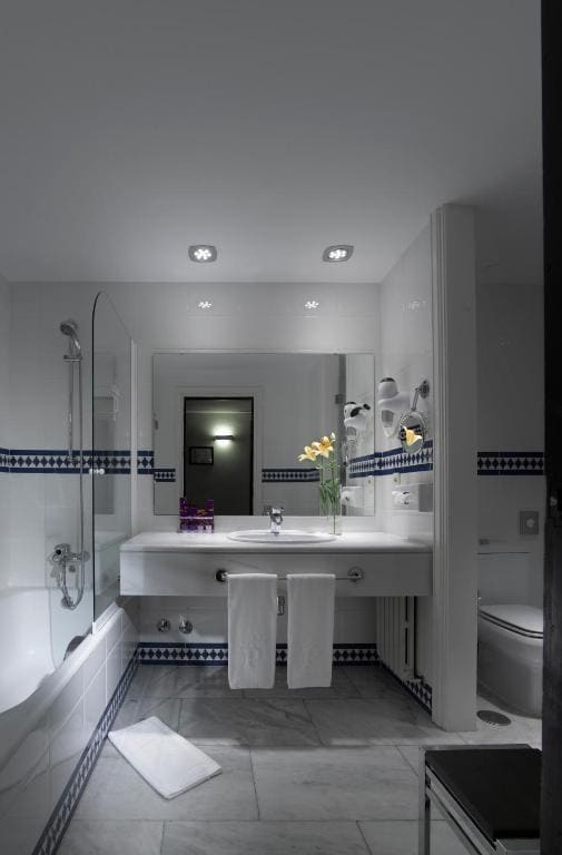 Standard Double Room room - Image 2