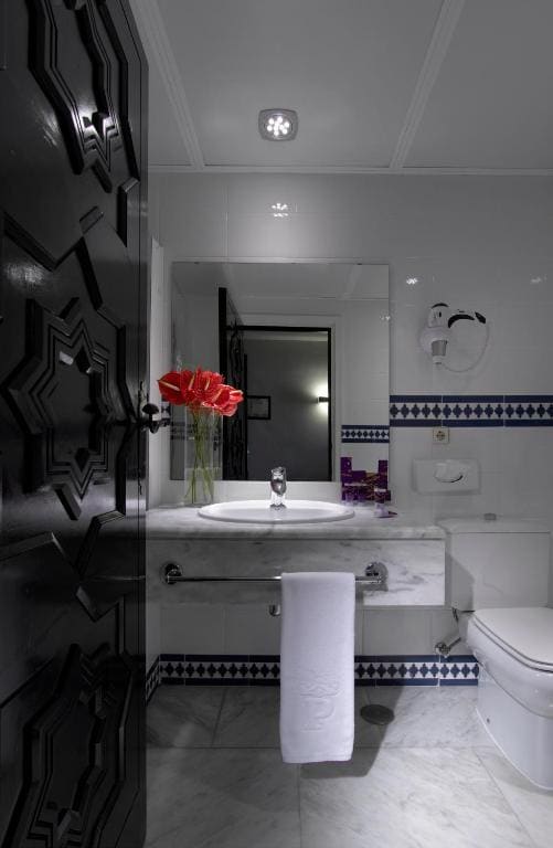 Standard Double Room room - Image 3