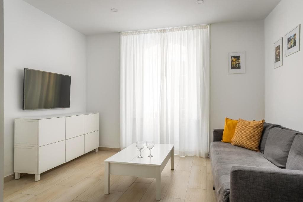 Apartment - Ground Floor room - Image 2