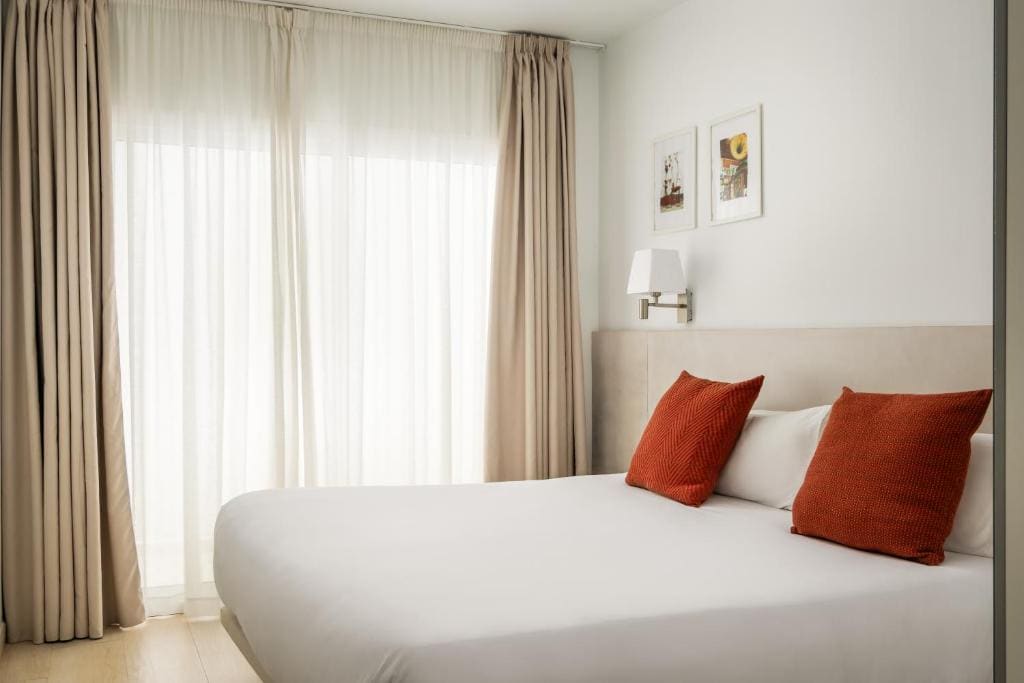 Apartment - Ground Floor room - Image 1