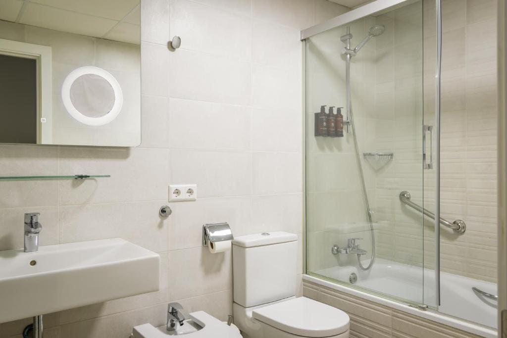 Two-Bedroom Apartment room - Image 1