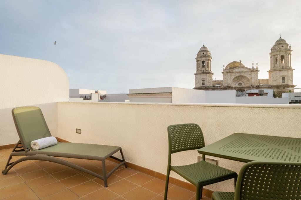 Single Room with Terrace room - Image 1