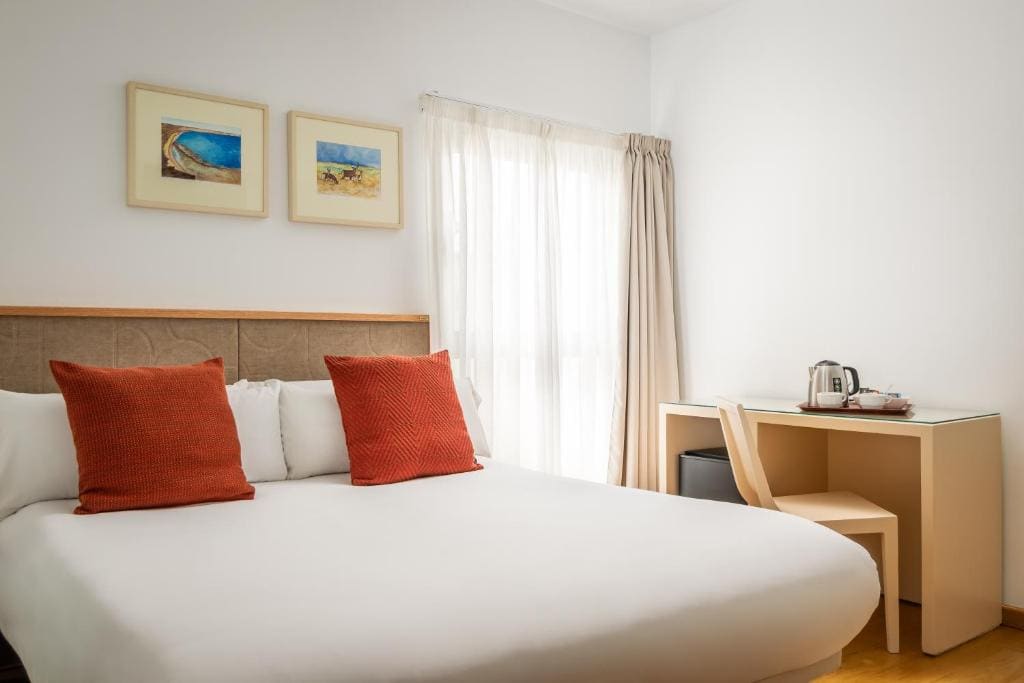 Standard Double or Twin Room room - Image 1