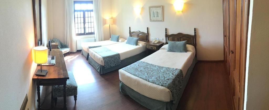 Double Room with Extra Bed (2 Adults + 1 Child) room - Image 2
