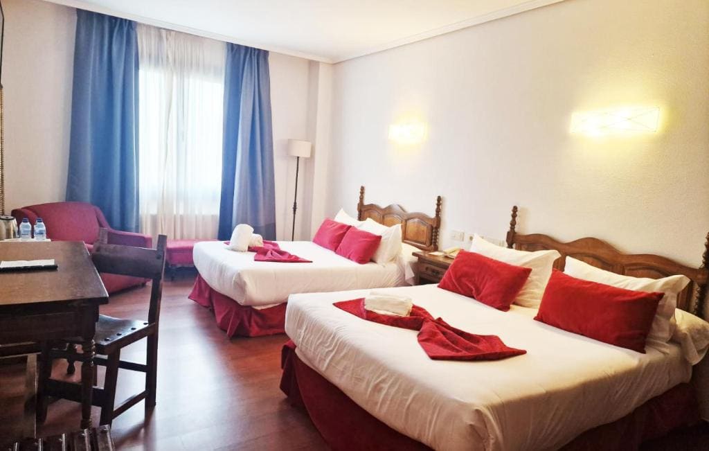 Double or Twin Room room - Image 3