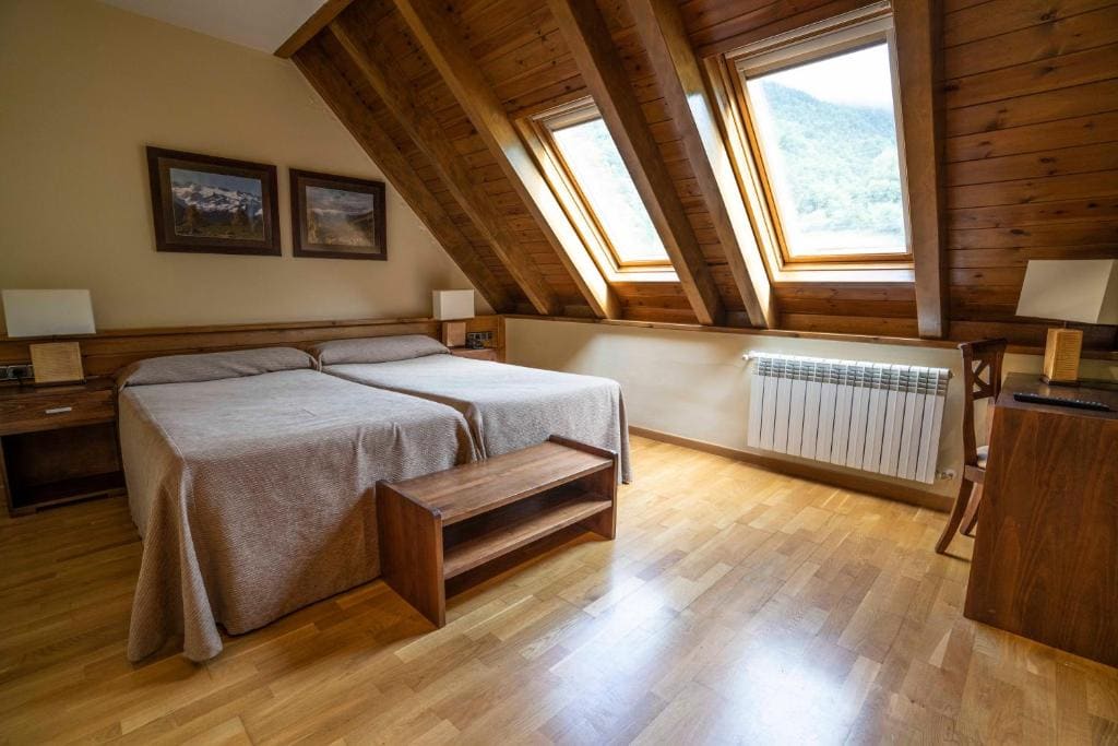 Superior Double Room Attic room - Image 3