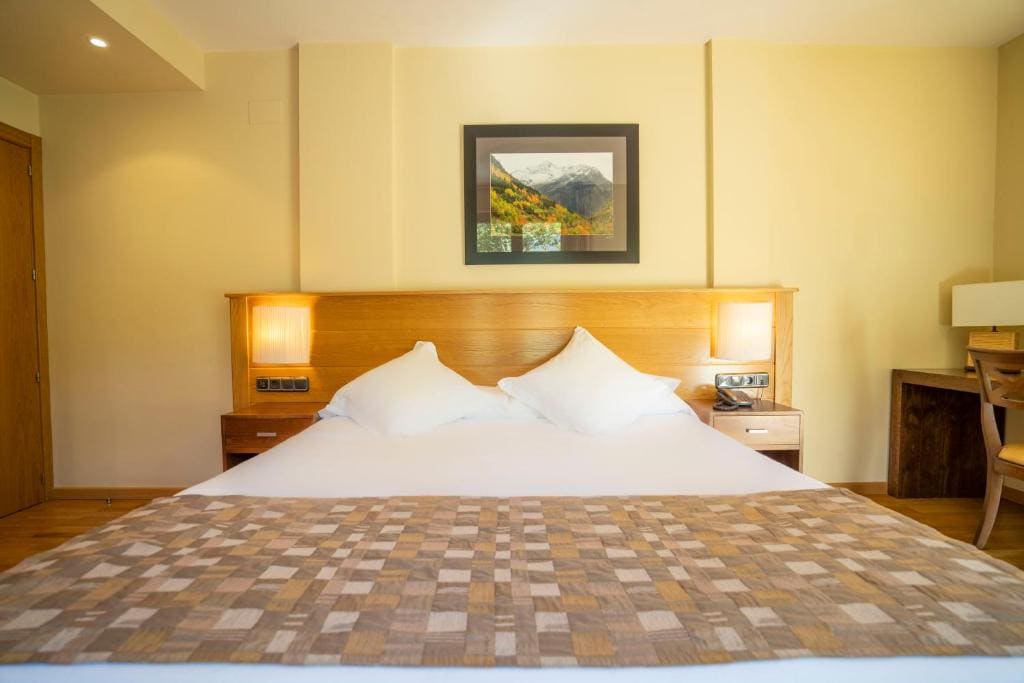 Standard Double Room room - Image 3