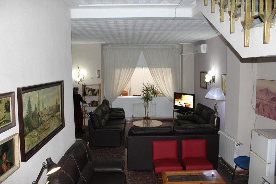 Double Room with Private Bathroom room - Image 2