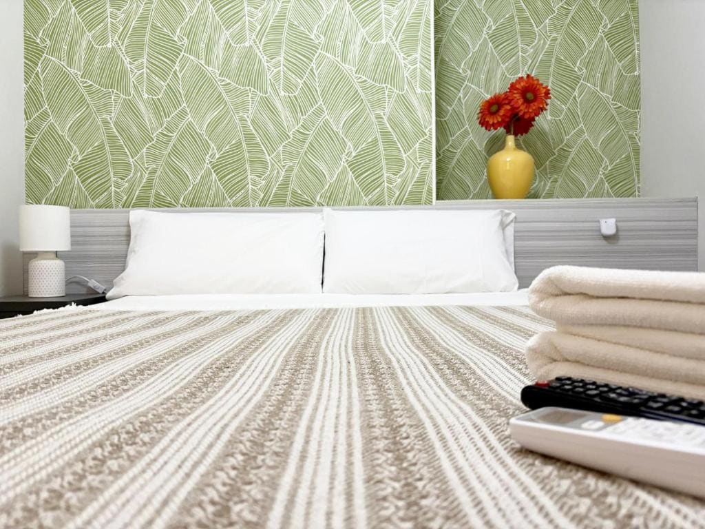 Double Room with Private Bathroom room - Image 1