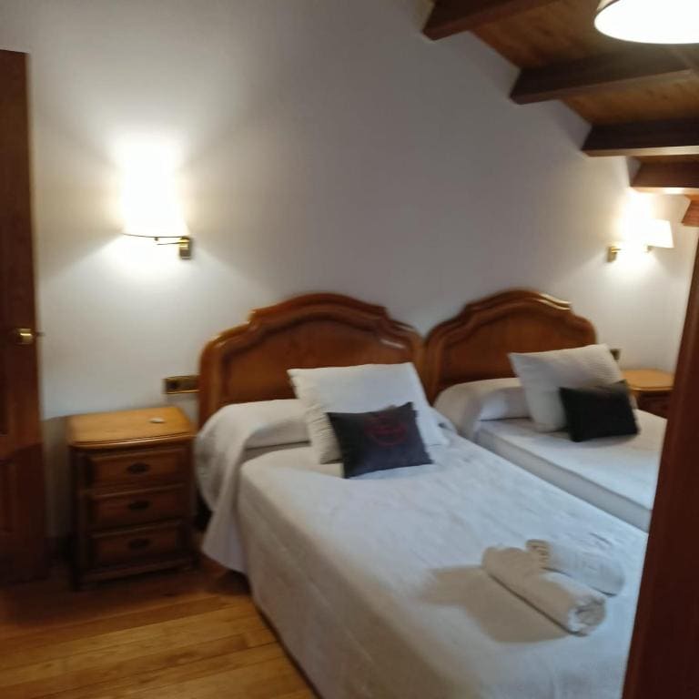 Classic Triple Room room - Image 1