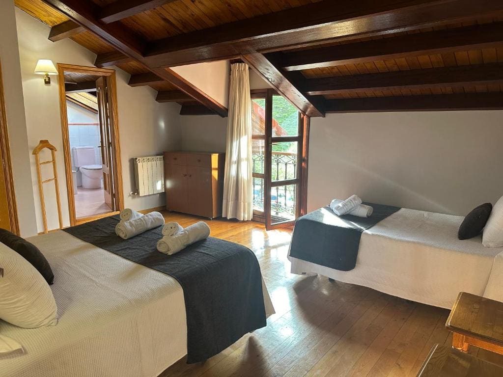 Triple Room with Garden View room - Image 2