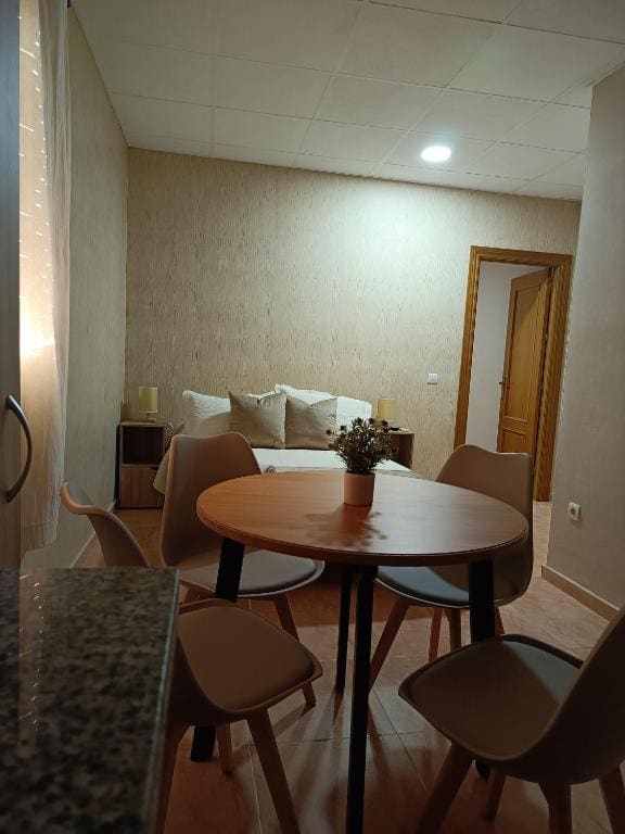 Room room - Image 1