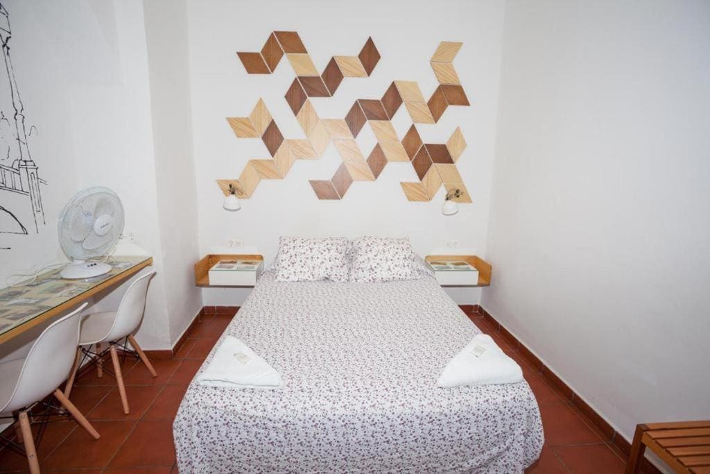 Double Room with Shared Bathroom room - Image 1