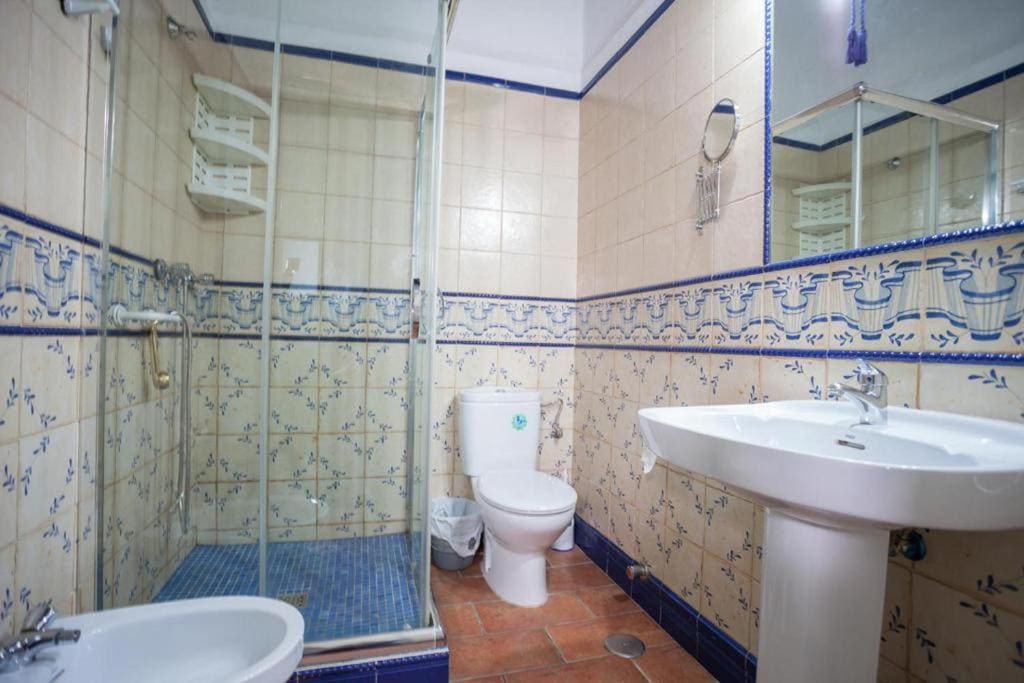 Triple Room with Private Bathroom room - Image 1