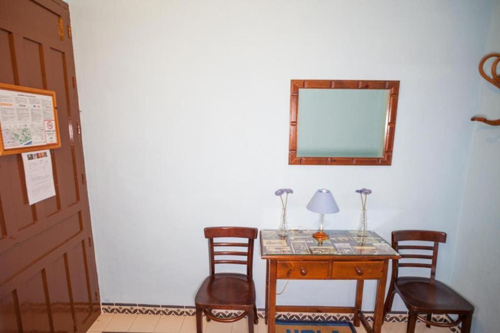 Triple Room with Private Bathroom room - Image 2