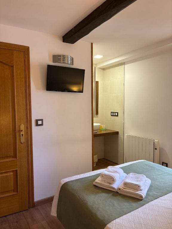 Double Room room - Image 3