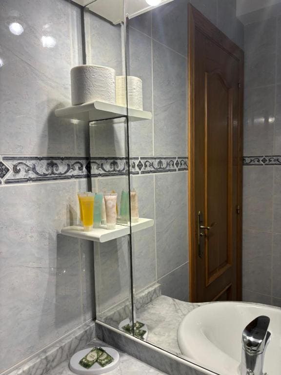 Double or Twin Room with Balcony room - Image 2