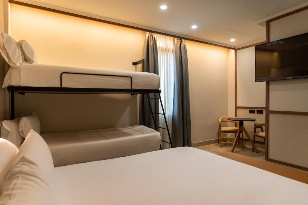 Quadruple Room (4 Adults) room - Image 3