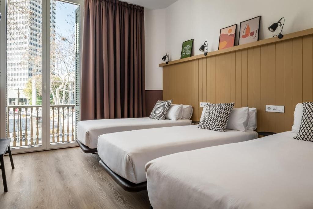 Double Room with Extra Bed room - Image 3