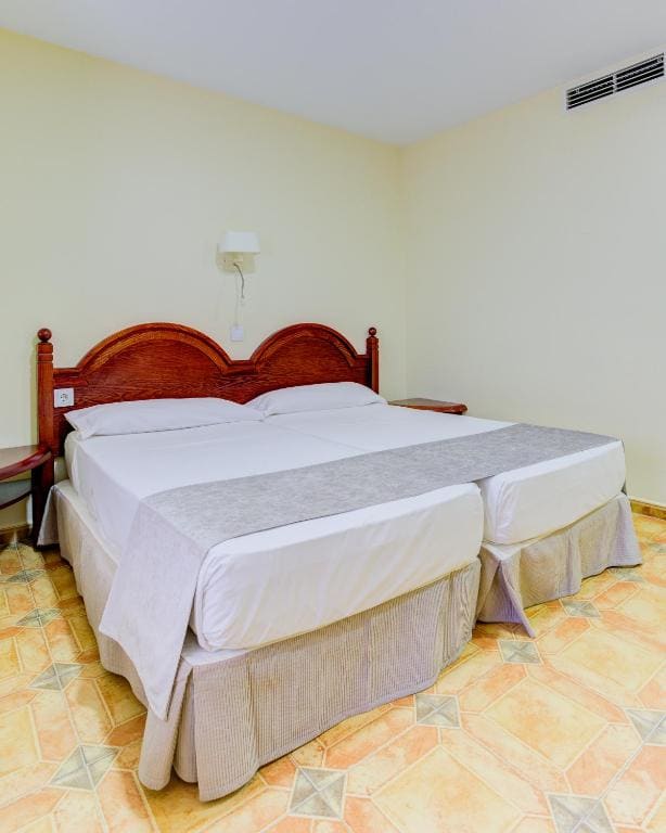 Twin Room room - Image 1