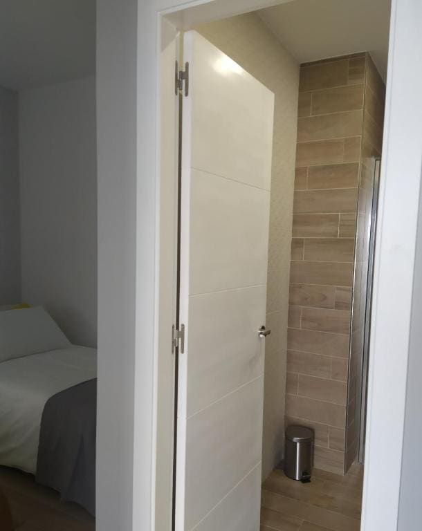 Superior Triple Room with Private Bathroom room - Image 3