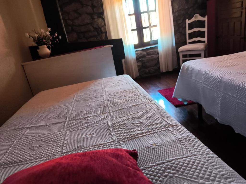 Standard Family Room room - Image 2