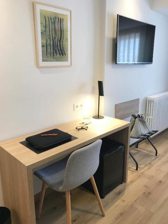 Standard Twin Room room - Image 3