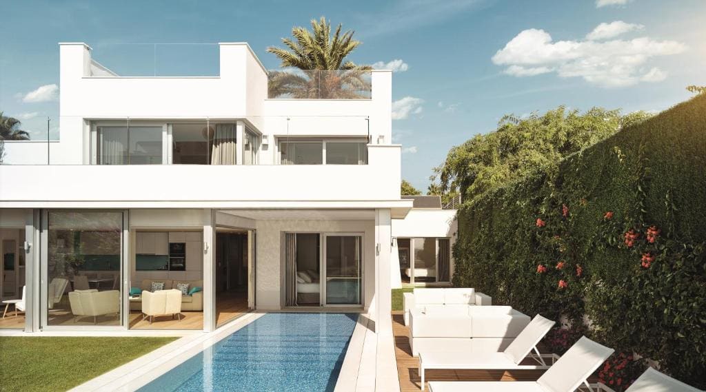 Villa with Private Pool room - Image 3