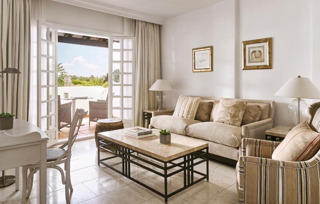 One-Bedroom Suite room - Image 2