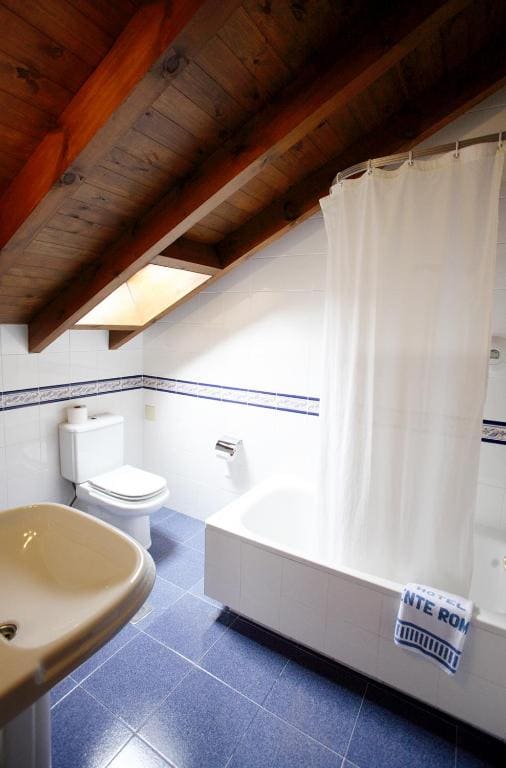 Double Room room - Image 2