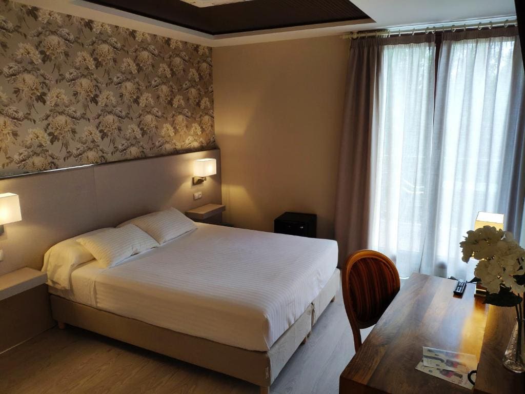 Deluxe Double Room with River View room - Image 1