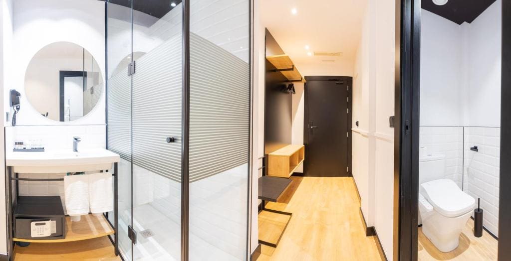 ALL IN ONE room - Image 1