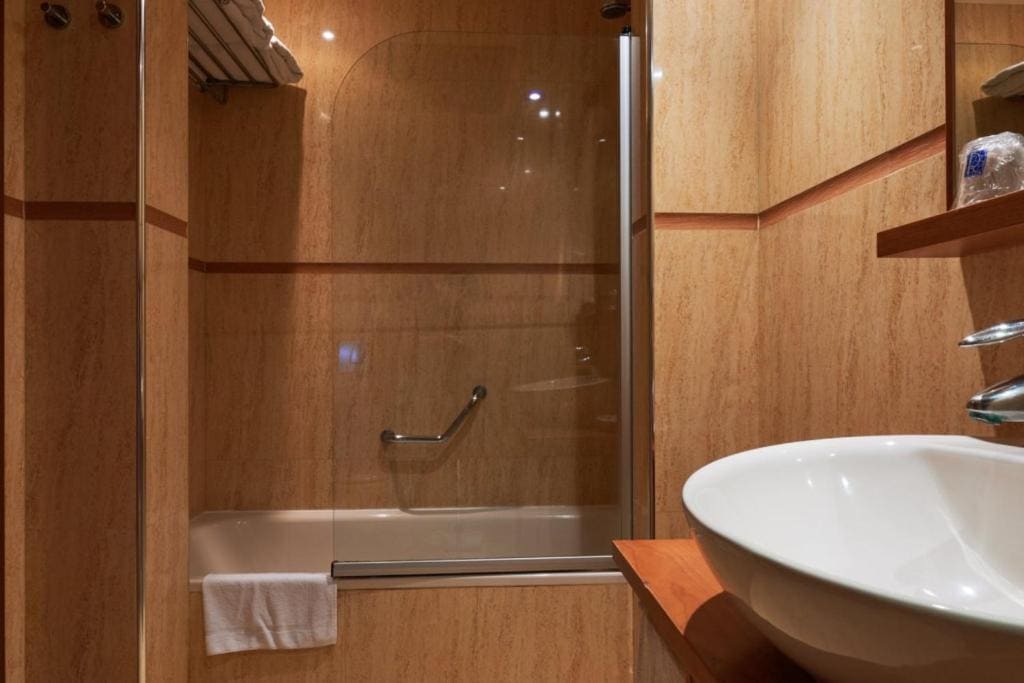Double Room with Balcony room - Image 1