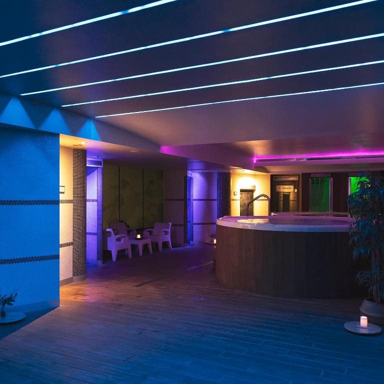 Double Room with Spa Access room - Image 1