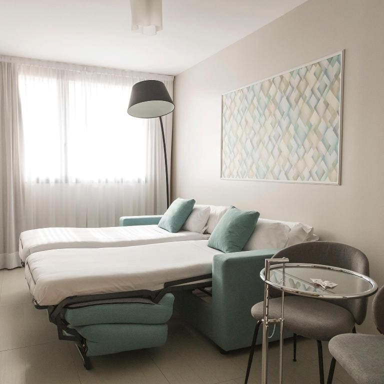 Quadruple Room room - Image 1