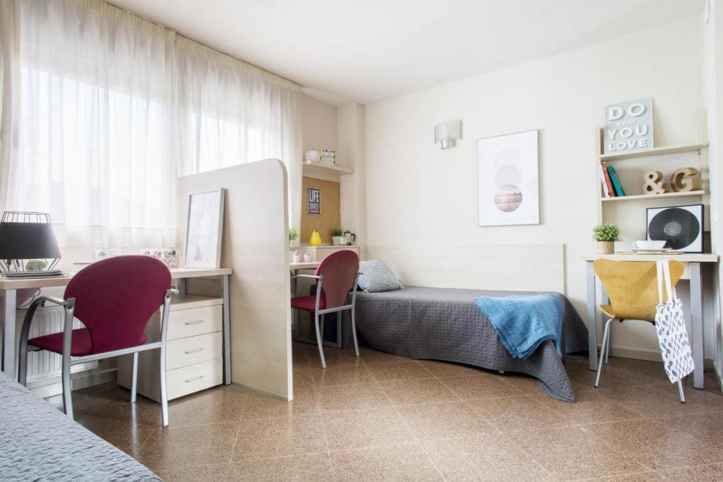 Classic Twin Studio room - Image 2