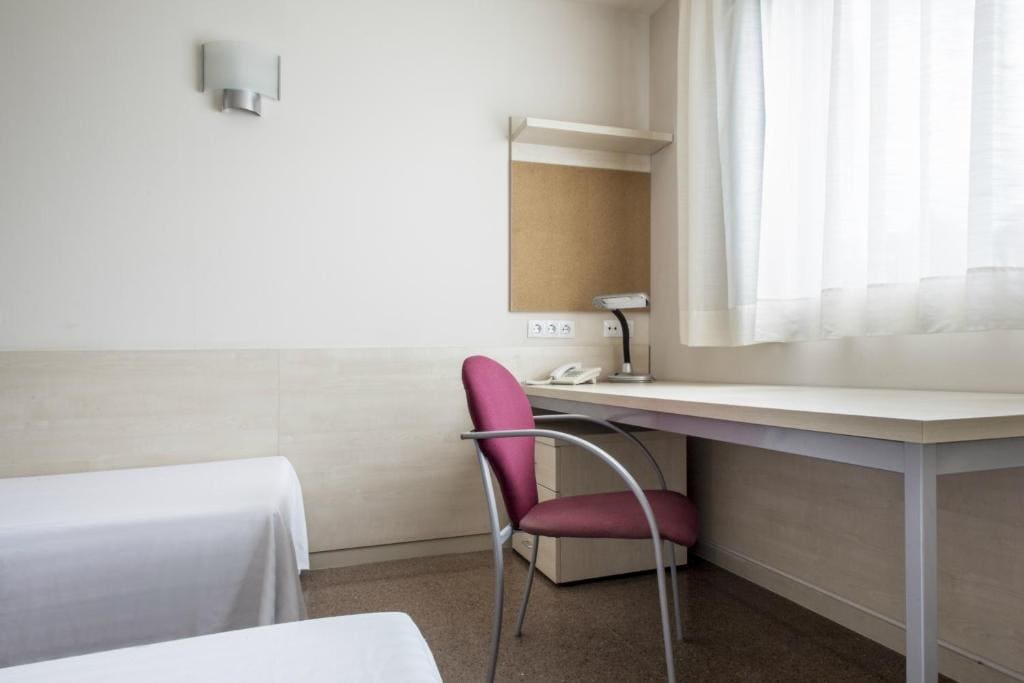 Basic Twin Room room - Image 3