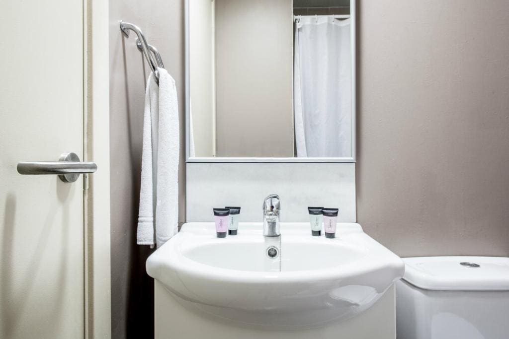 Classic Twin Studio room - Image 1