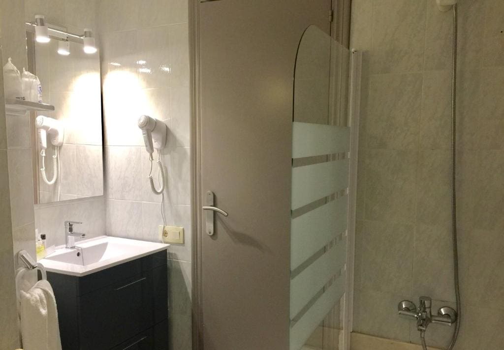 Double or Twin Room room - Image 2