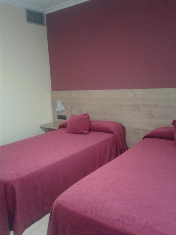 Twin Room room - Image 3
