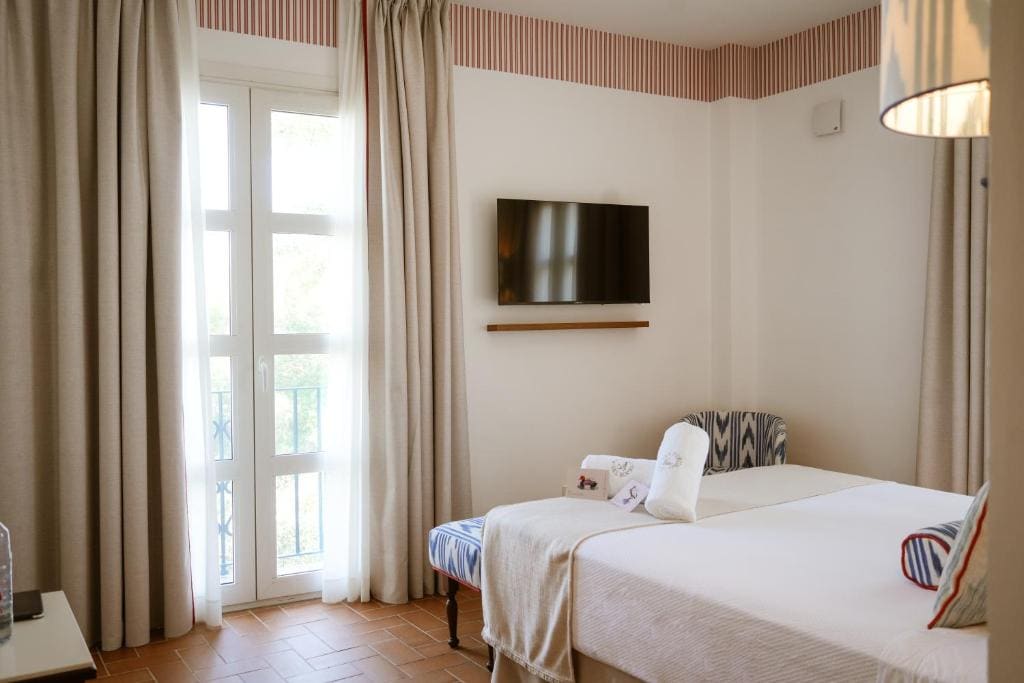 Double Room with View room - Image 3