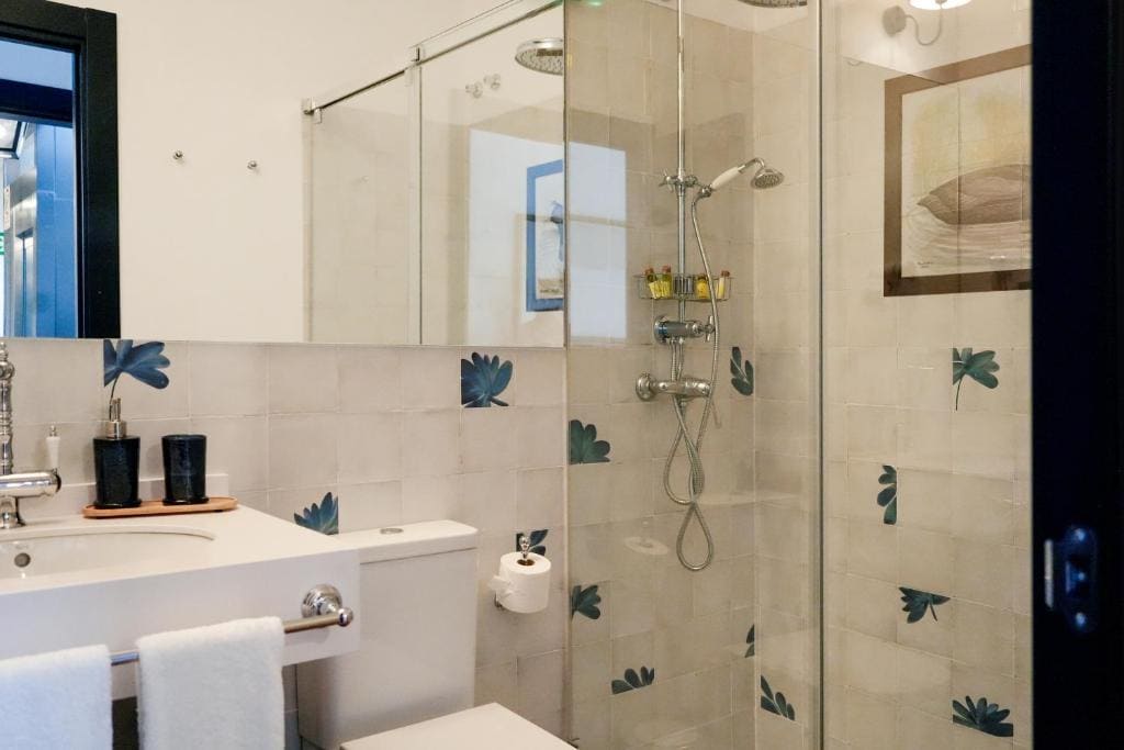Standard Double or Twin Room room - Image 2