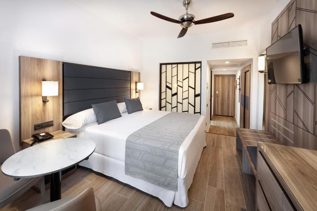 Small Double Room Sea Orientation room - Image 1