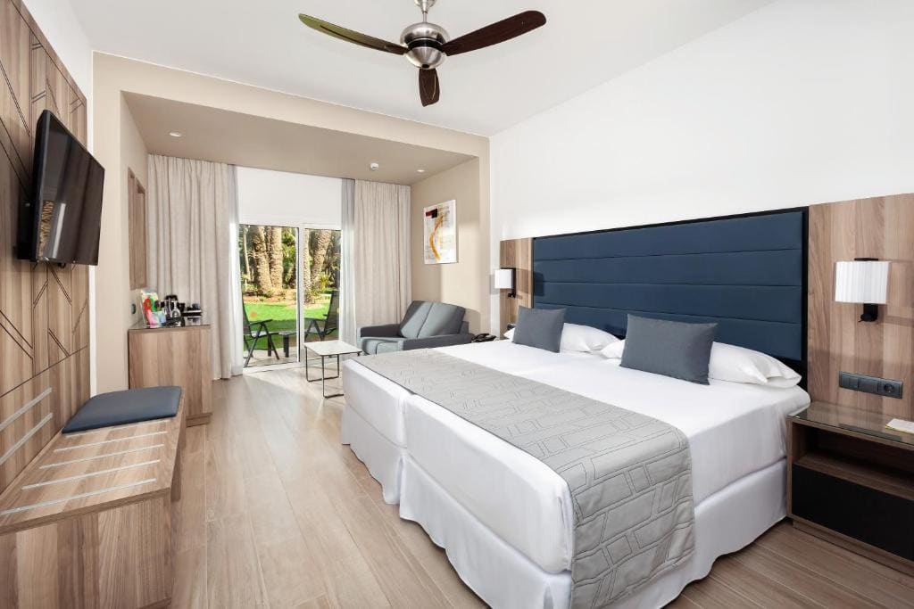 Double Room with Garden View room - Image 1