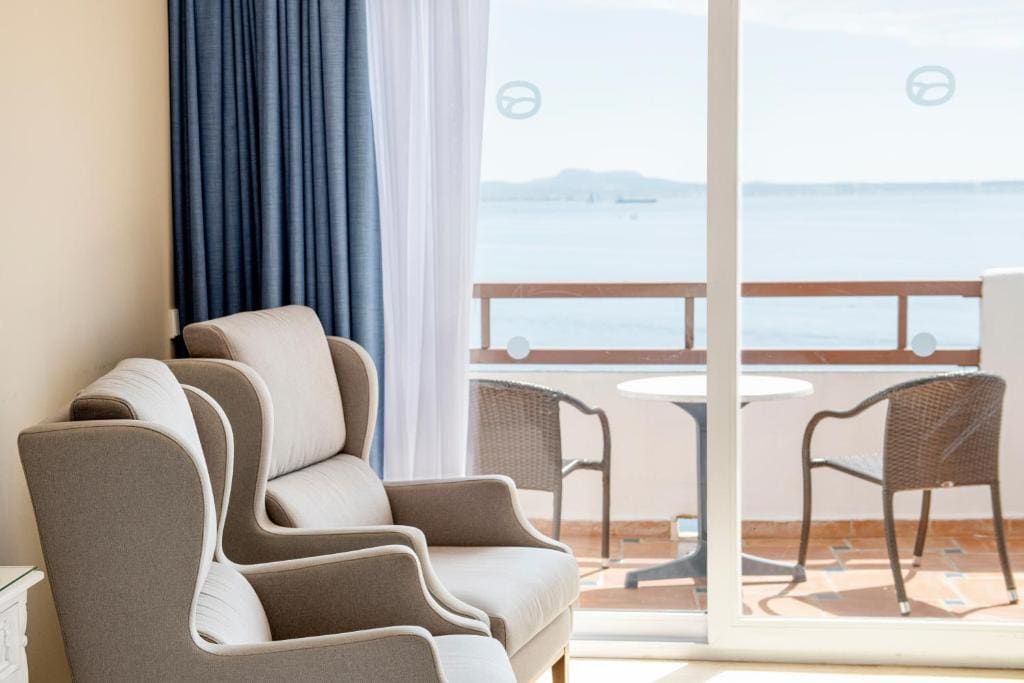 Double Premium Sea View room - Image 3