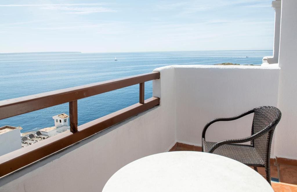 Double Premium Sea View room - Image 2