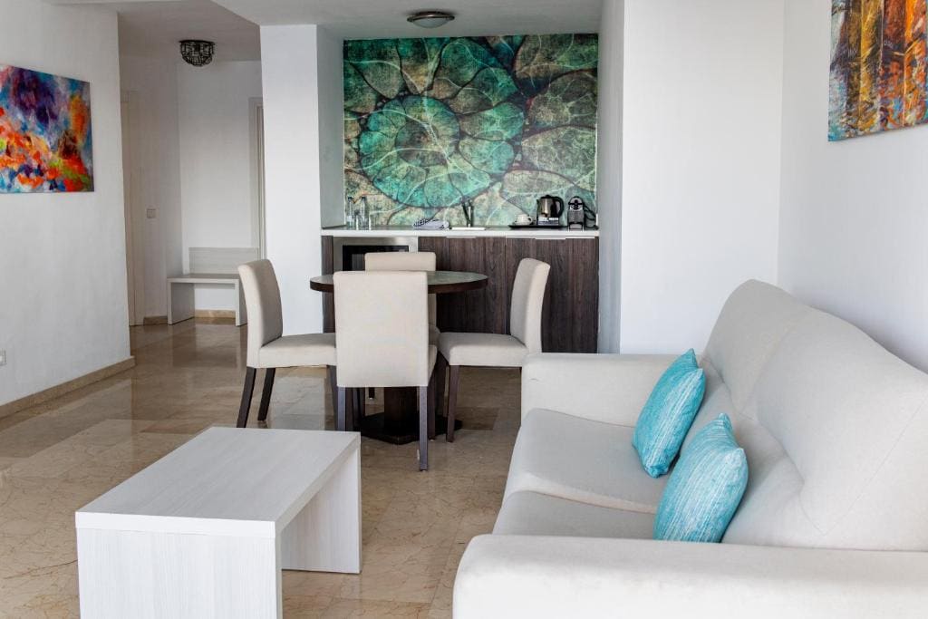 Suite with Sea View room - Image 2