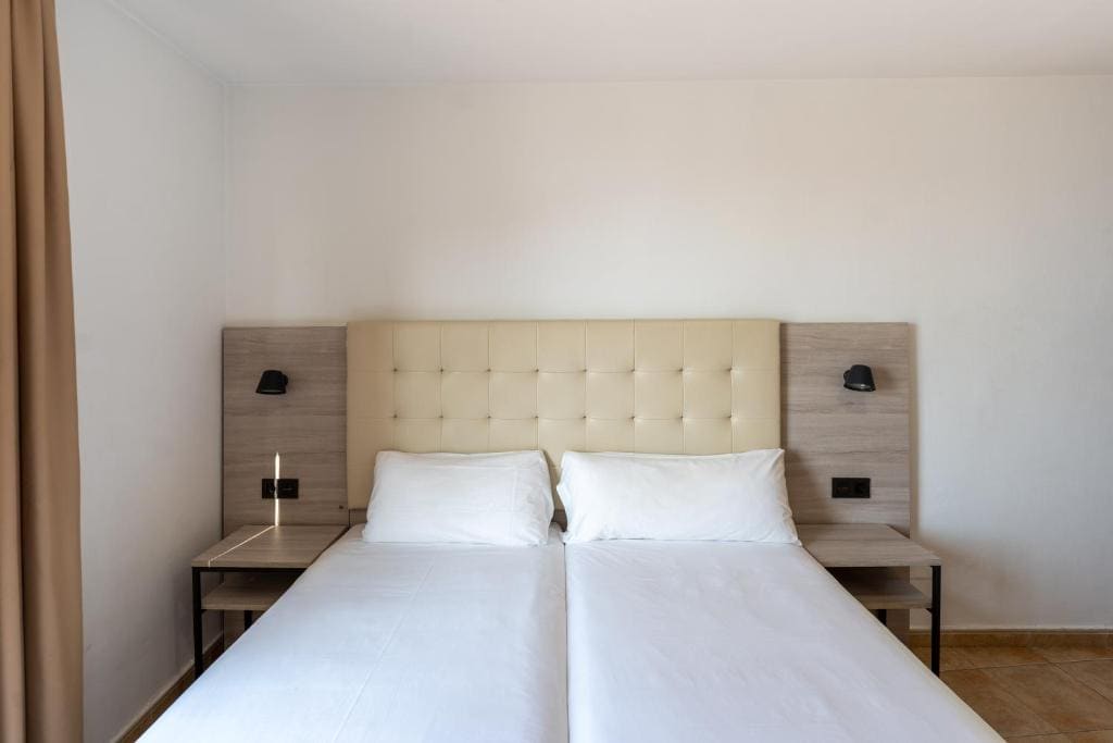 Double or Twin Room room - Image 3